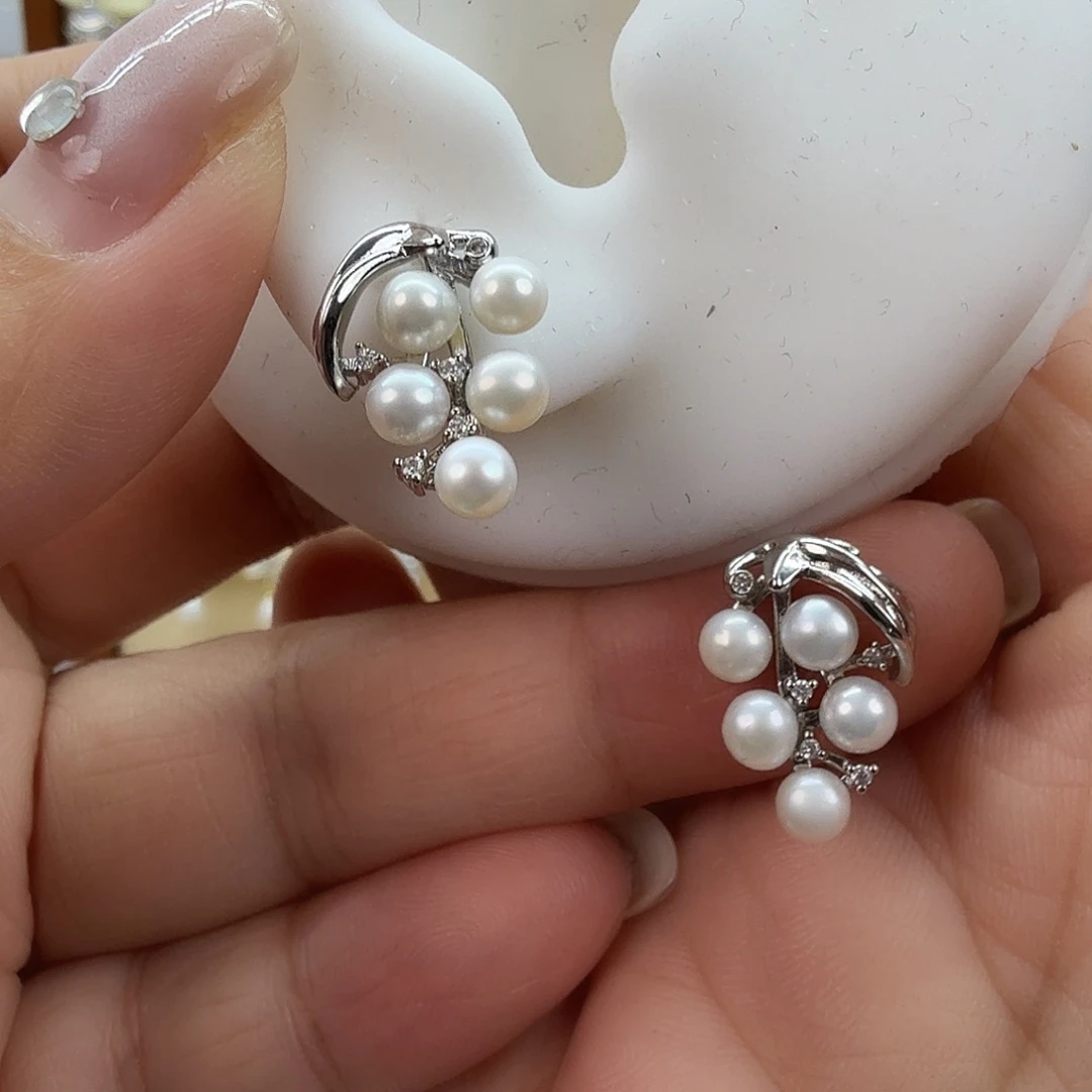 未镶嵌淡水珍珠耳饰