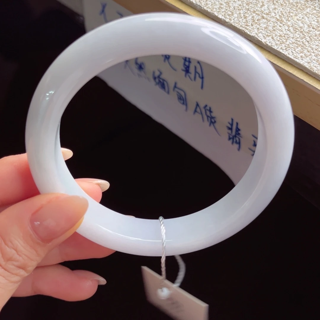 未镶嵌手镯翡翠手镯