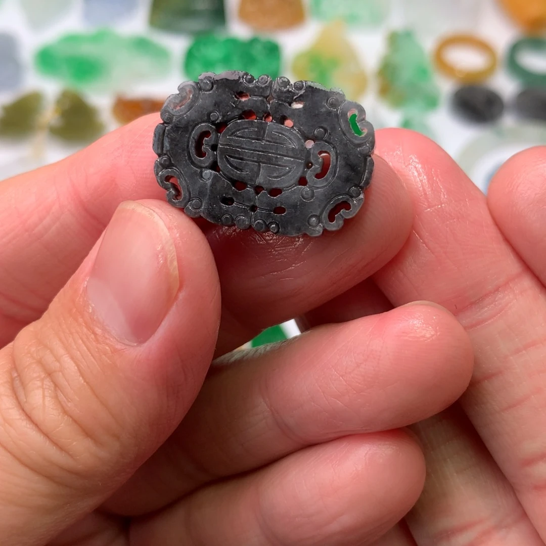 未镶嵌定制翡翠吊坠