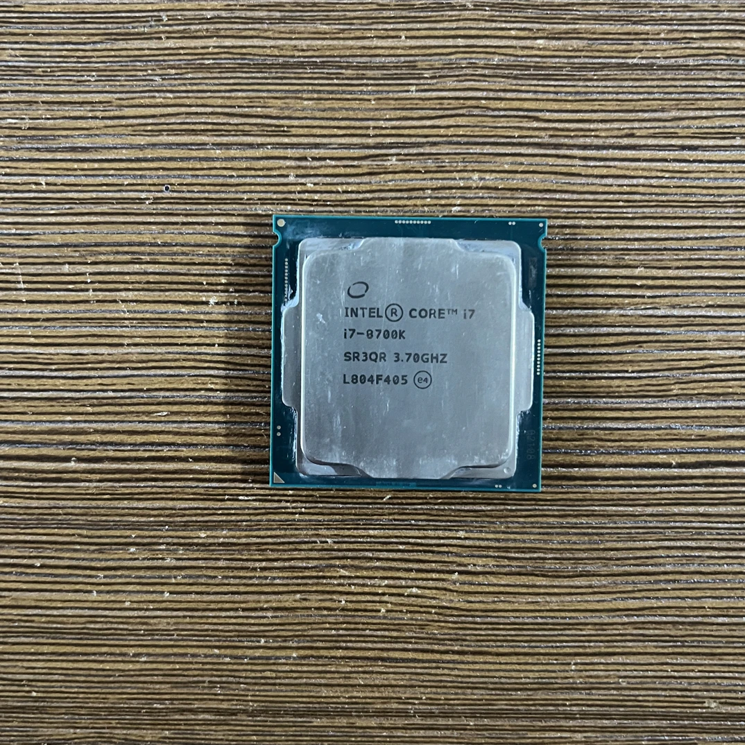 原装拆机i78700k台式机组装游戏电脑CPU适用于电竞吃鸡视频剪辑等