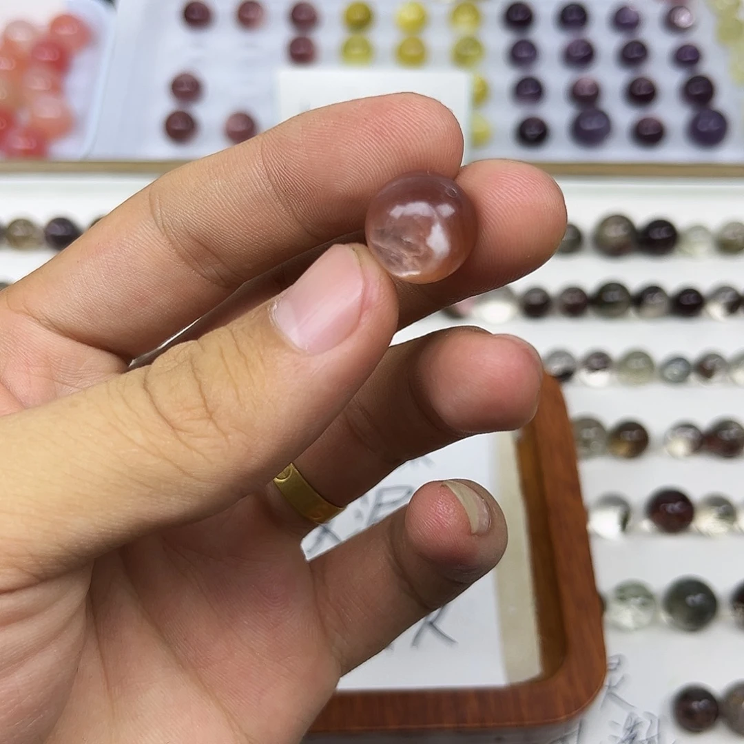 未镶嵌辉石粉云母14nm