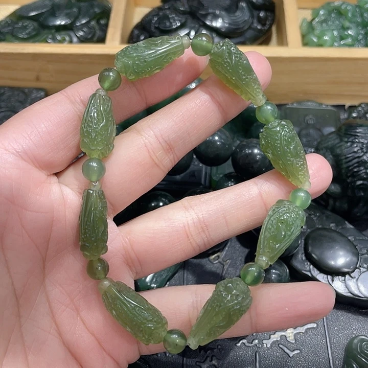 蛇纹石玉未镶嵌项链