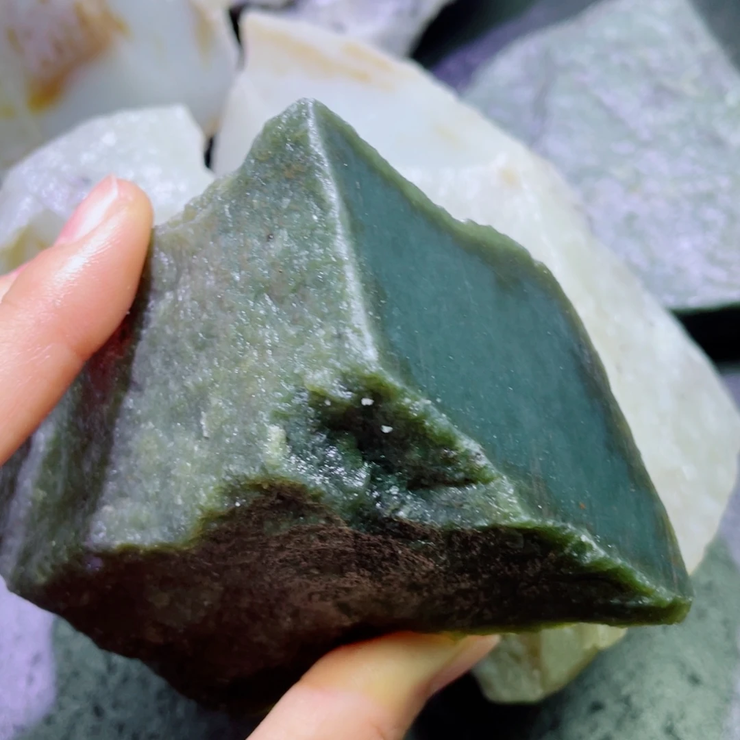 和田玉未镶嵌珠宝半成品