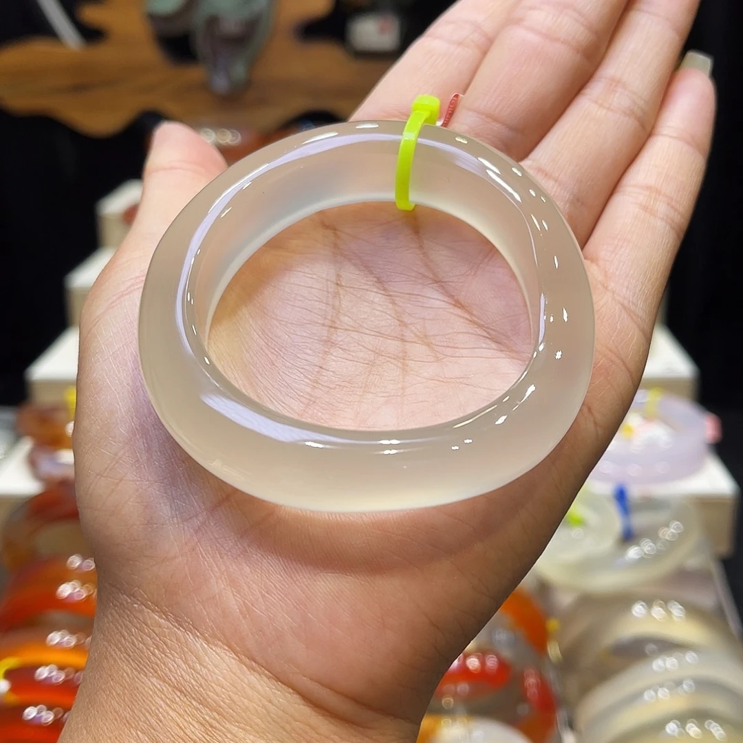 手镯玛瑙/玉髓未镶嵌