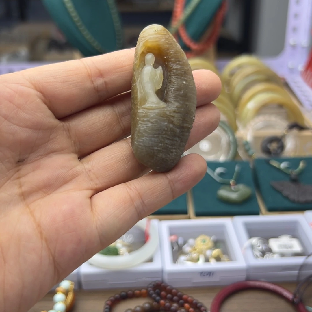 和田玉未镶嵌颈饰悟道