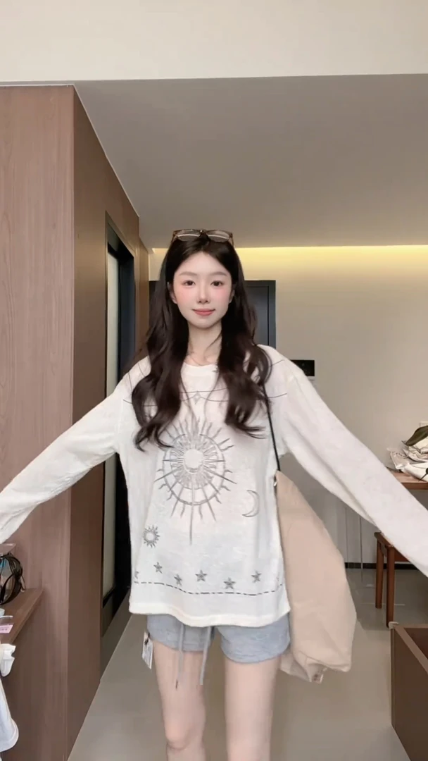 2025夏季新款时尚套装气质显瘦洋气休闲百度长袖圆领上衣辣妹短裤