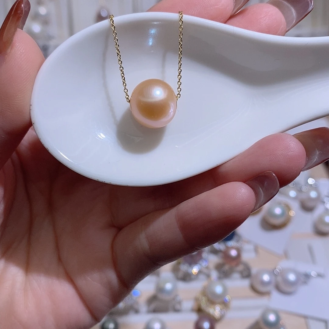 18K金镶嵌淡水珍珠吊坠(赠链)w12.3