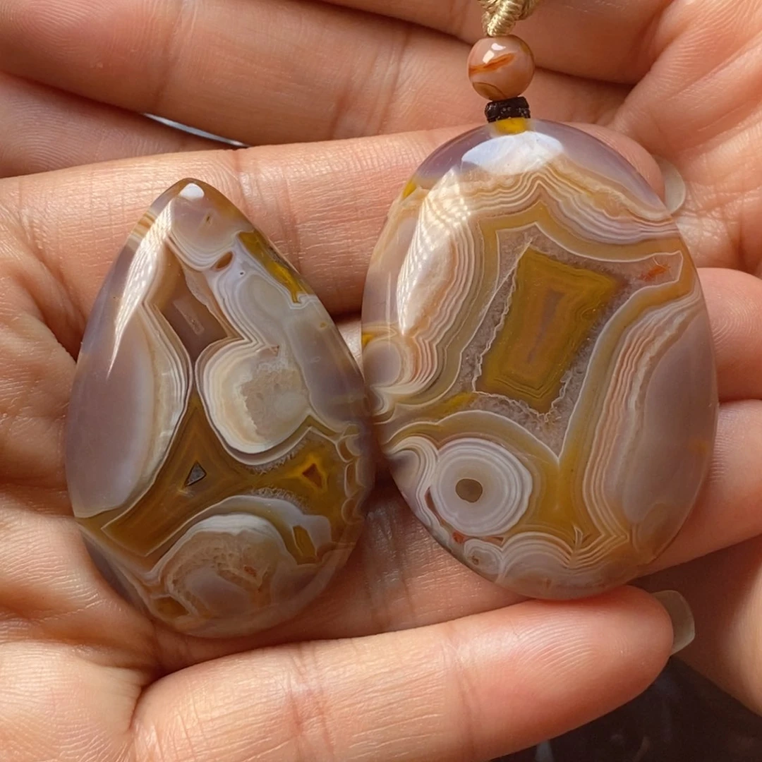 玛瑙/玉髓颈饰未镶嵌战国红