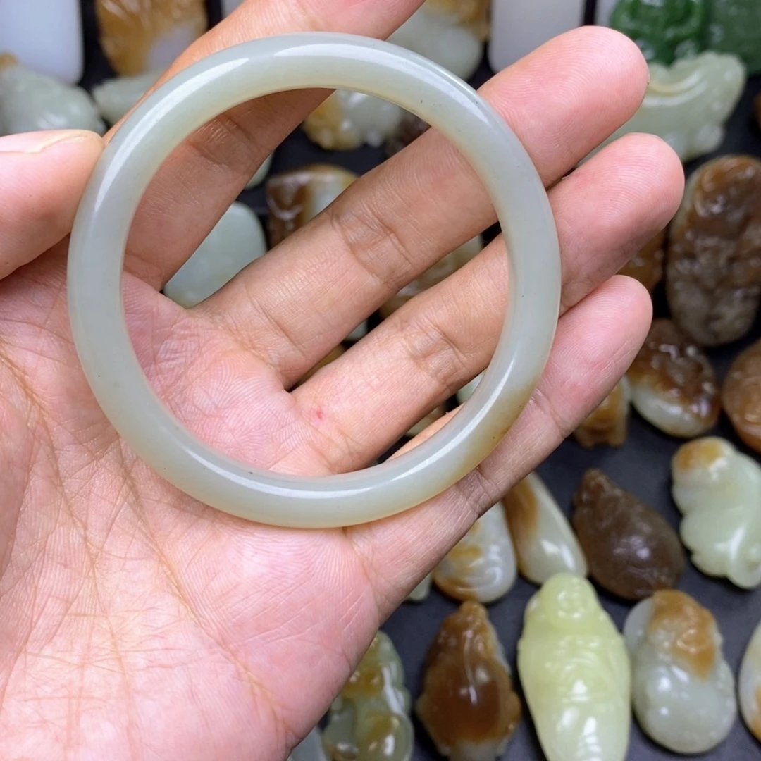 小***七颈饰未镶嵌和田玉