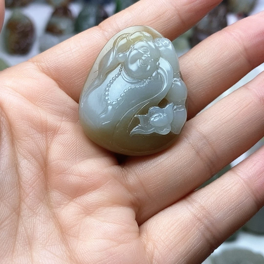 和田玉未镶嵌颈饰