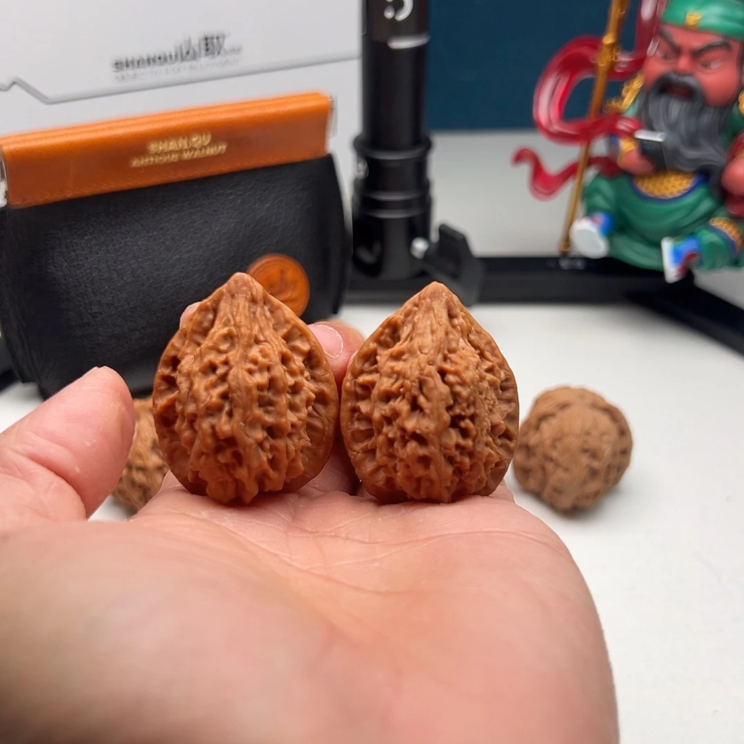 童***文玩核桃吊坠十三鸡