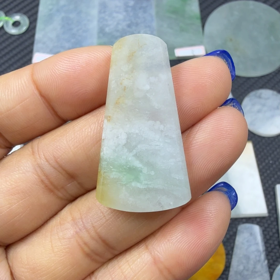 翡翠颈饰未镶嵌天然缅甸A货翡翠