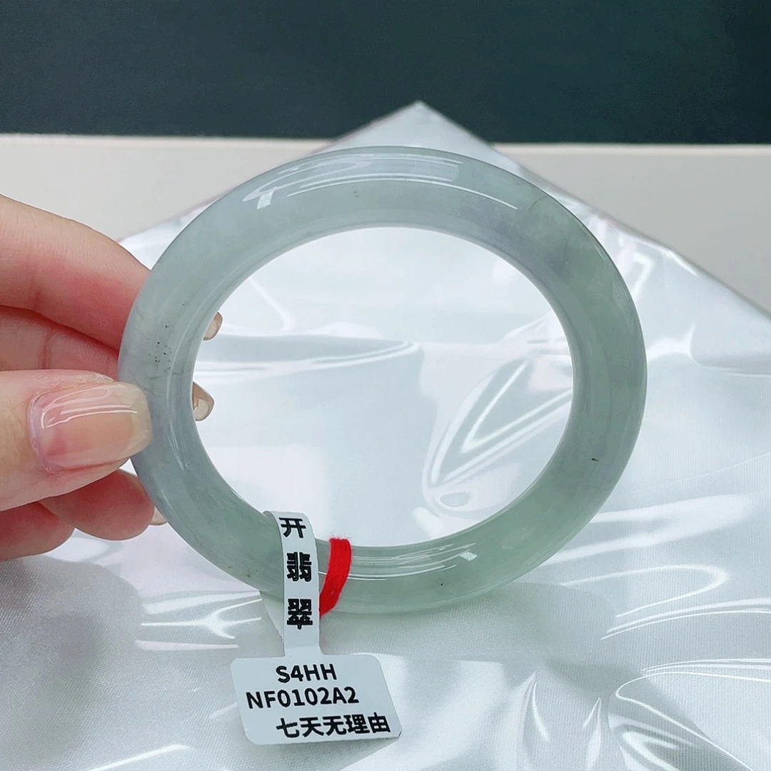 翡翠手镯未镶嵌圆58.3