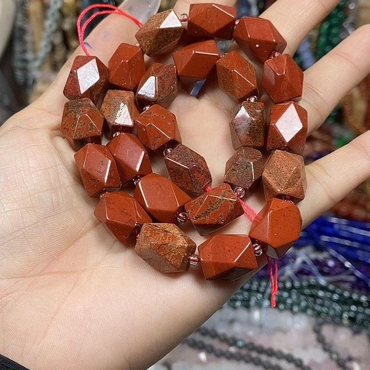 玛瑙/玉髓未镶嵌珠宝半成品天然红石八棱卡10*14mm