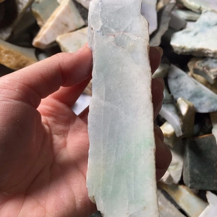 翡翠颈饰未镶嵌天然翡翠