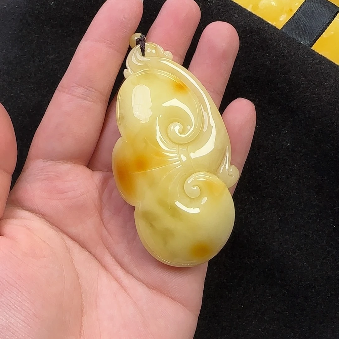 蜜蜡未镶嵌珠宝奇石