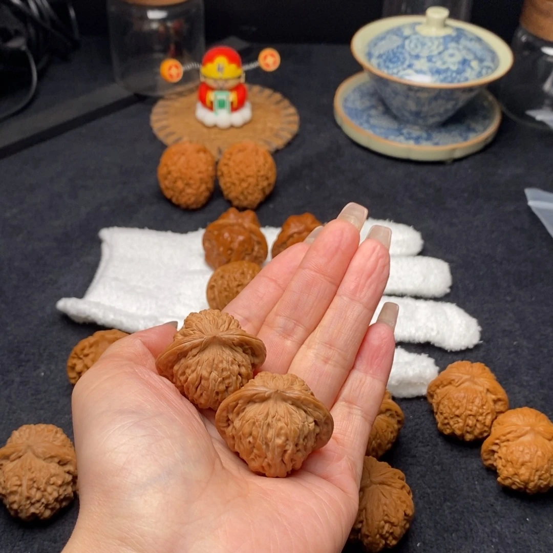 文玩核桃吊坠真**，汉高楼