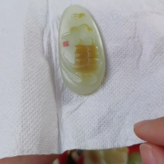 和田玉（糖玉）未镶嵌颈饰一帆风顺