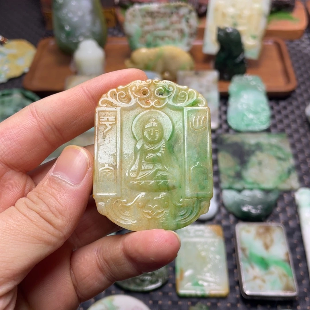 旺***，翡翠未镶嵌颈饰翡翠颈饰未镶嵌