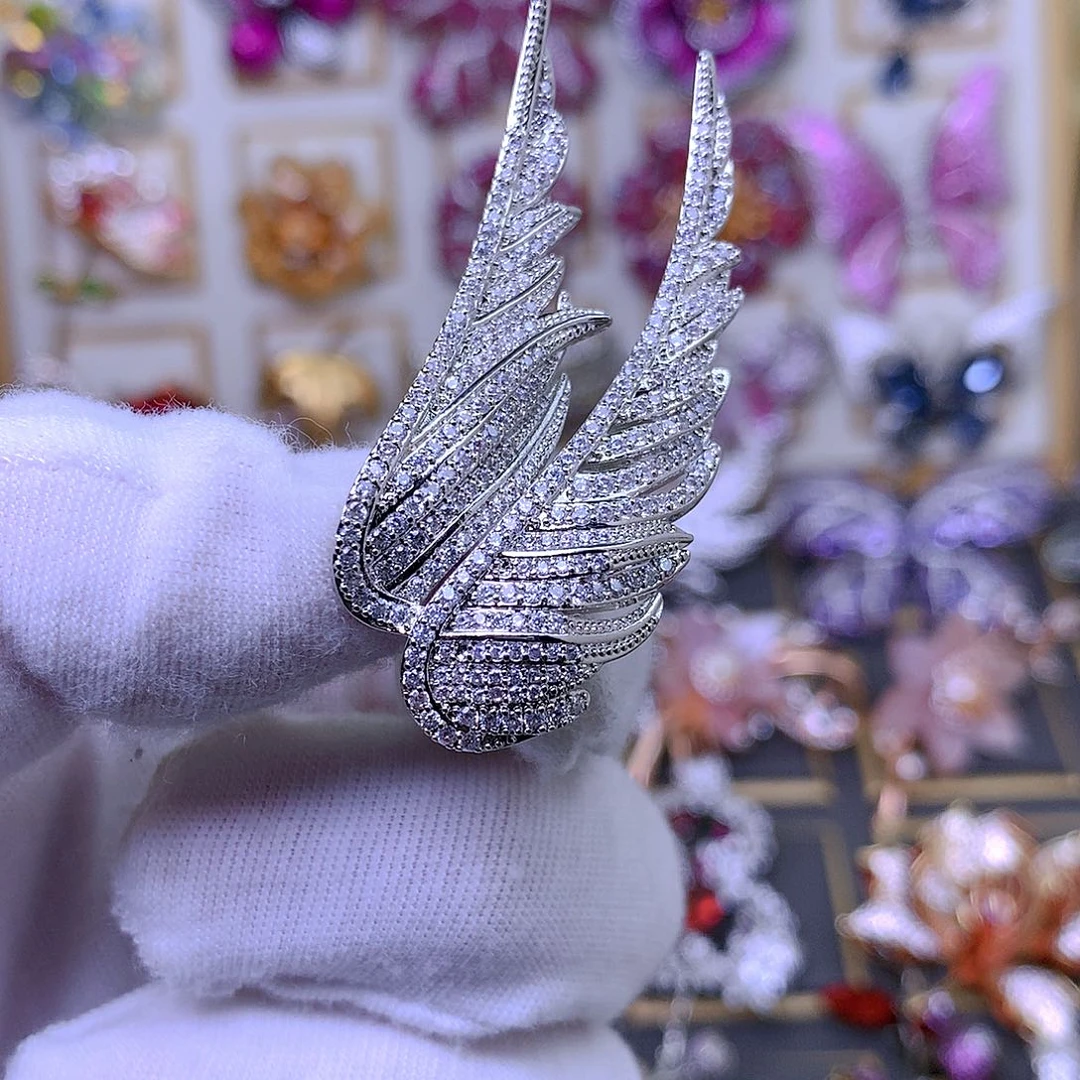 合成立方氧化锆铜胸针胸花