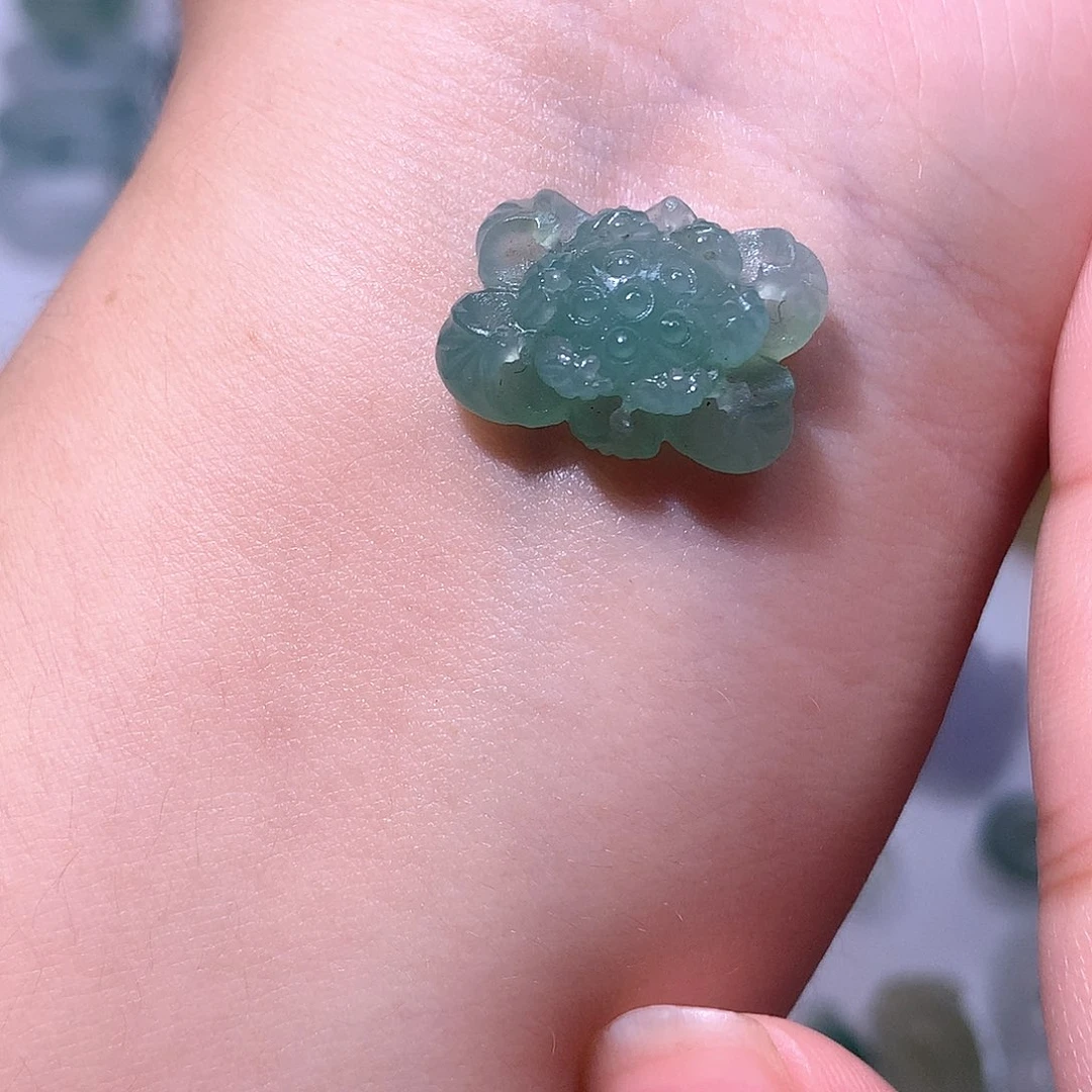 未镶嵌定制翡翠莲花