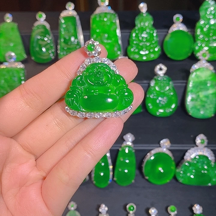 翡翠银S925镶嵌颈饰是