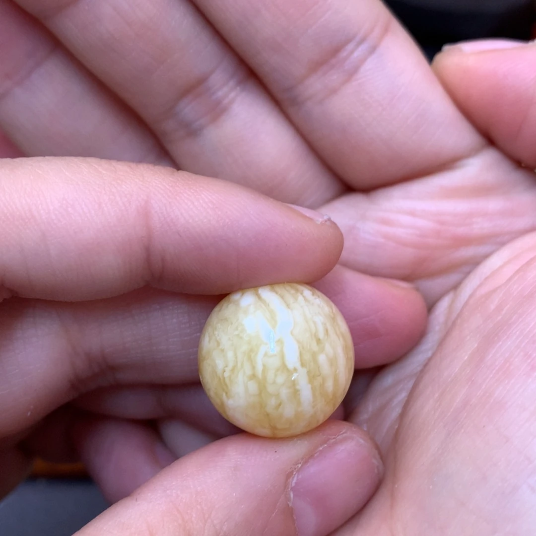 琥珀未镶嵌裸石蜜蜡18.4