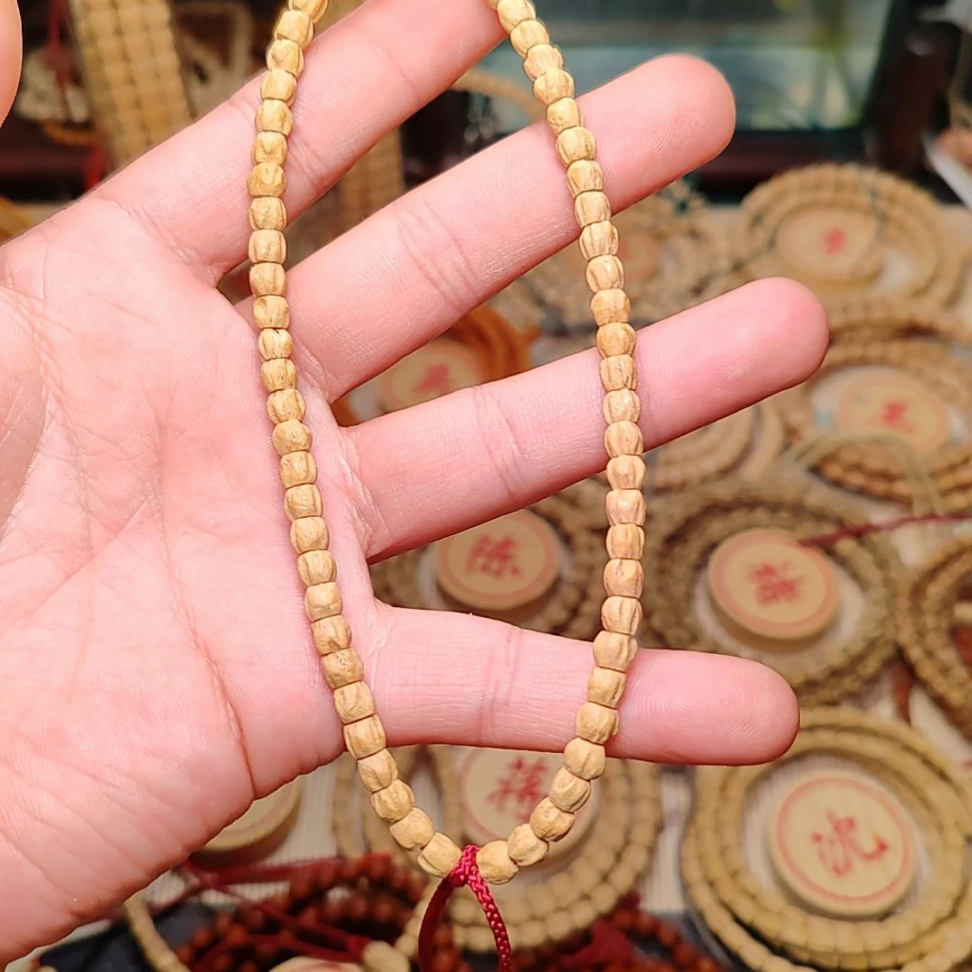 柏香籽/百香籽吊坠邓**?