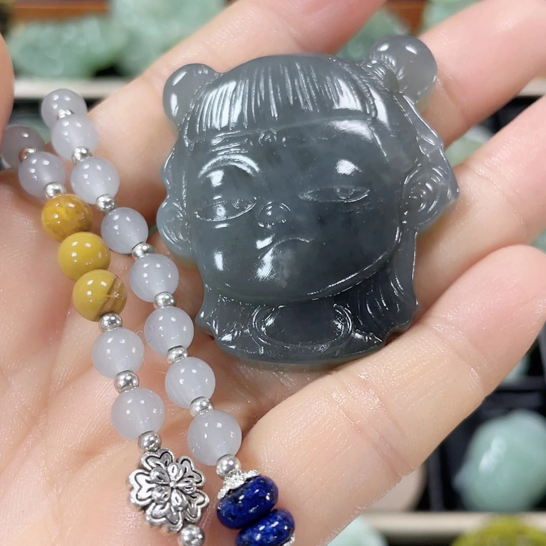 蛇纹石玉颈饰未镶嵌