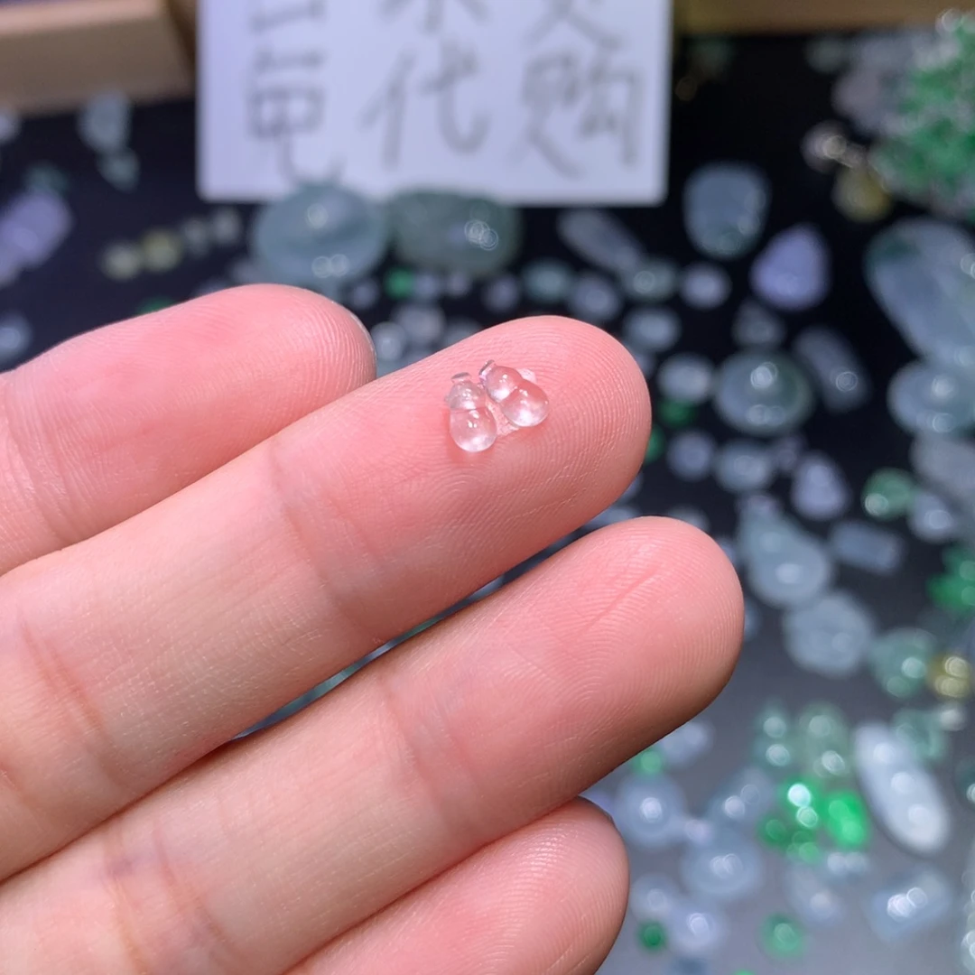 翡翠未镶嵌颈饰高冰葫芦