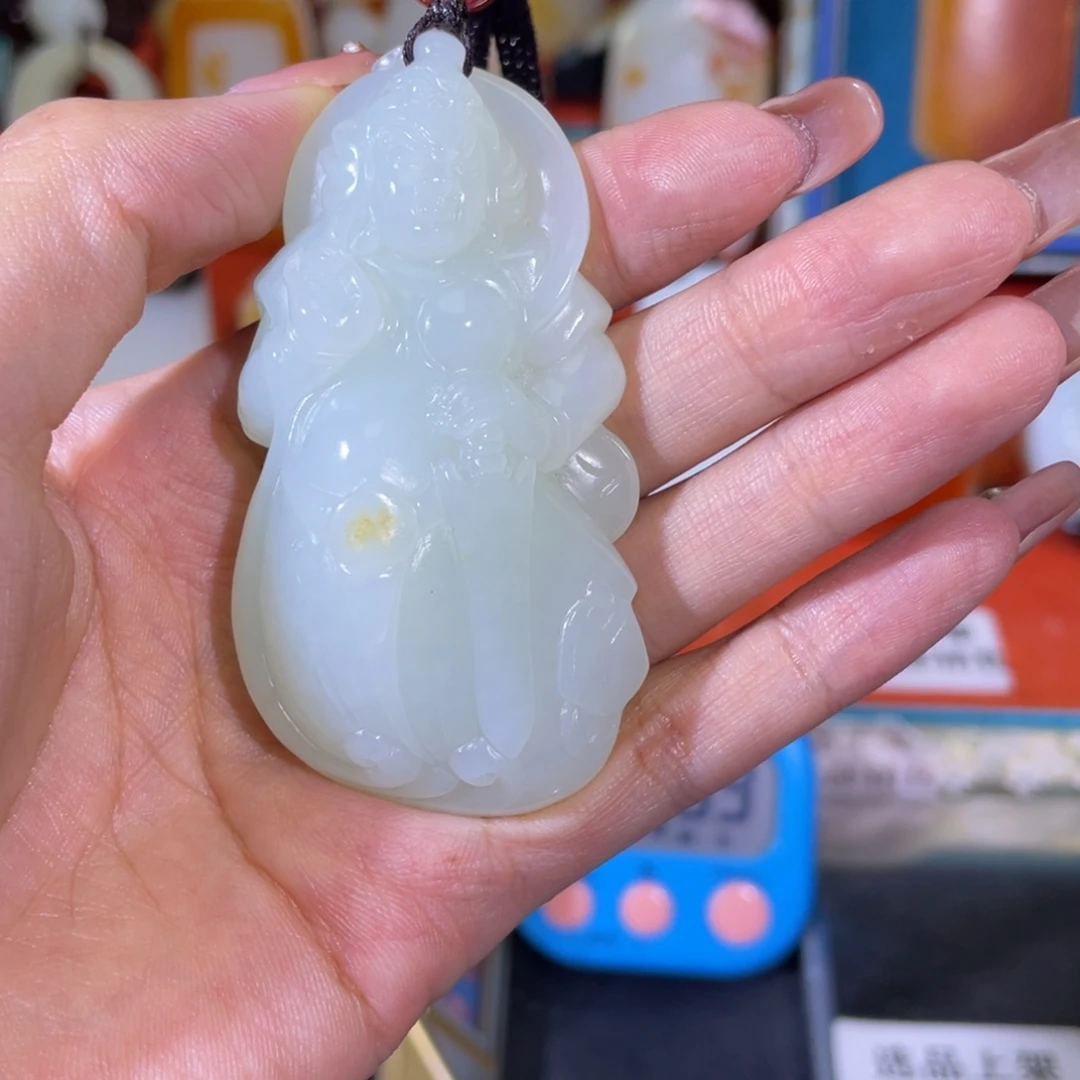 铮***。未镶嵌和田玉把件