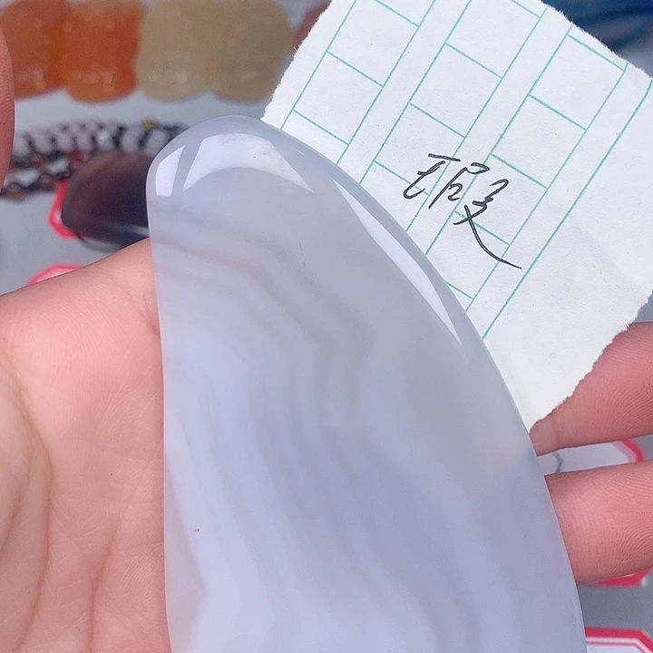 孙***娘玛瑙/玉髓未镶嵌颈饰