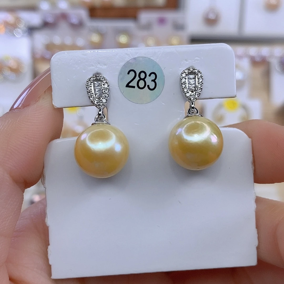 淡水珍珠耳饰未镶嵌