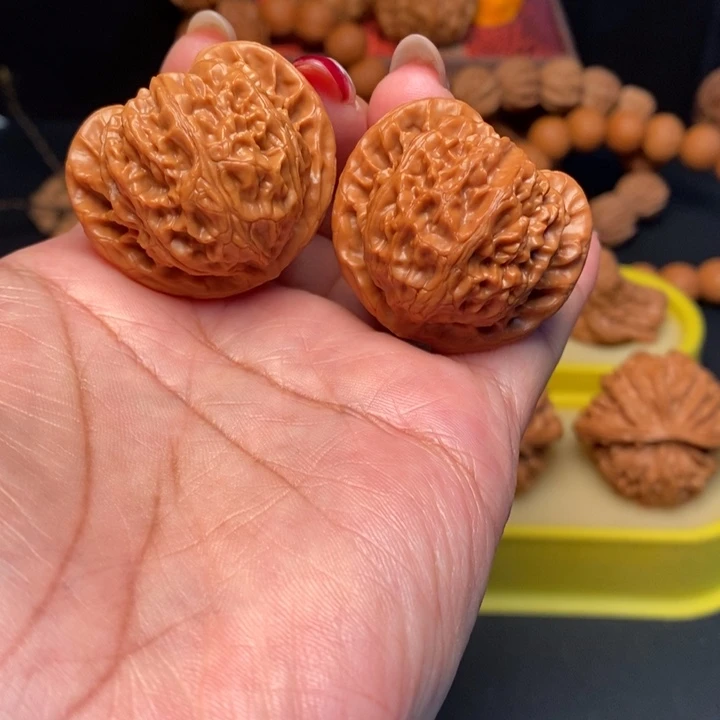 文玩核桃吊坠38全品宫灯