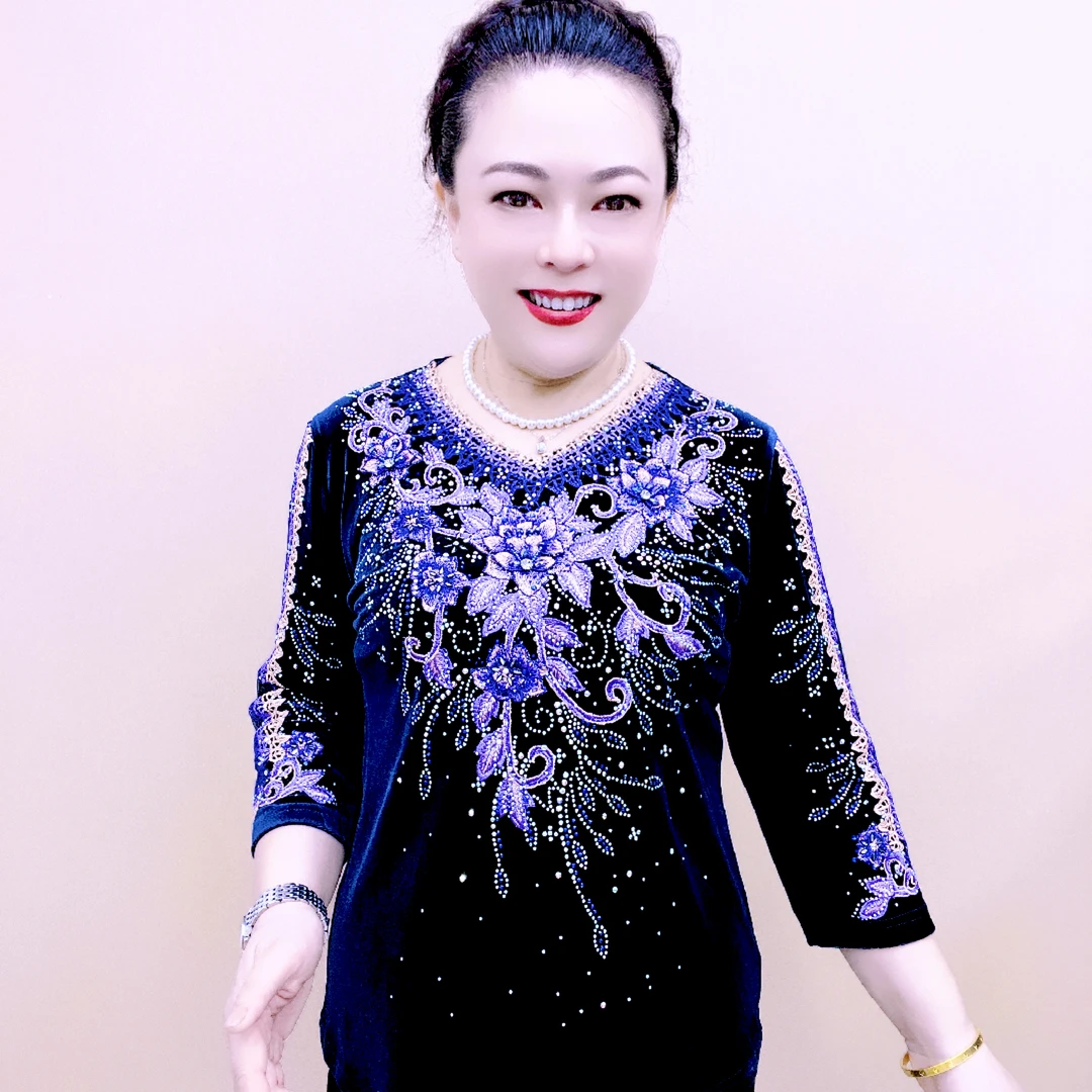 重工刺绣高档气质百搭时尚妈妈装大码显瘦大衫88A87262