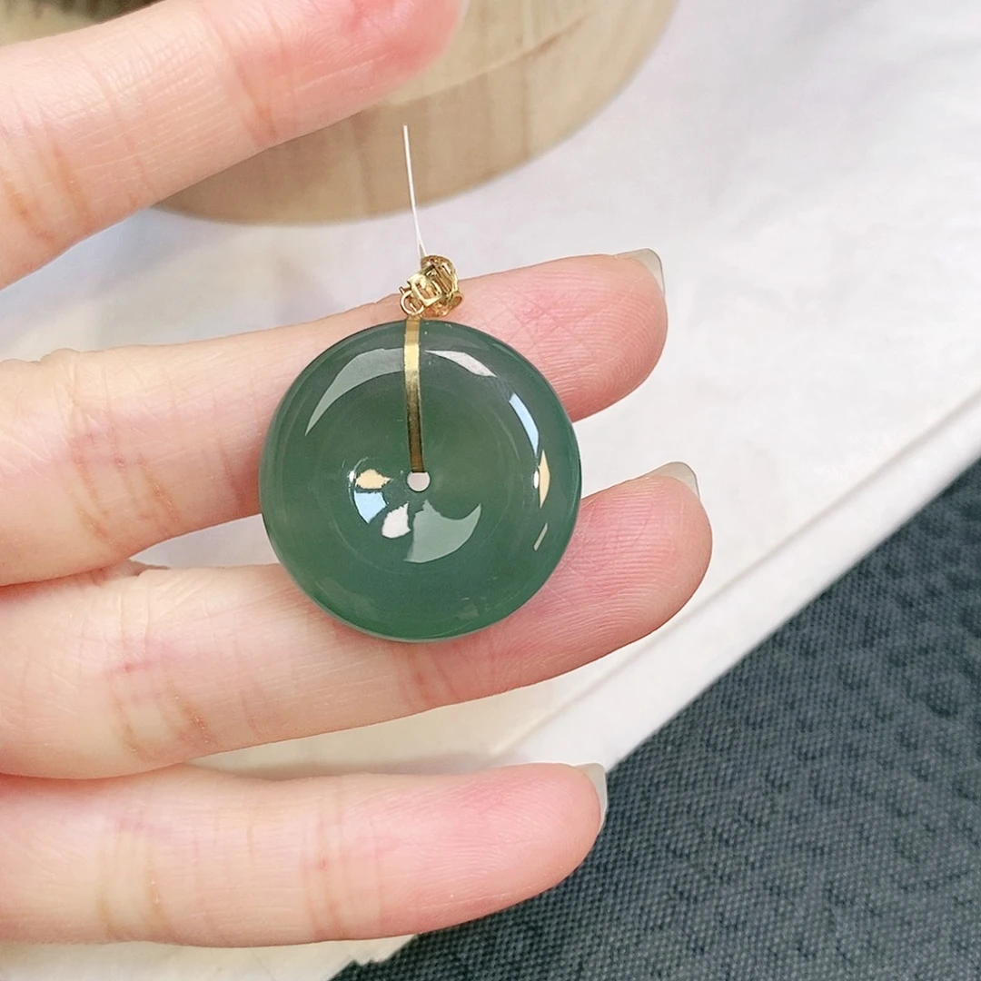 翡翠吊坠(不含链)18K金镶嵌