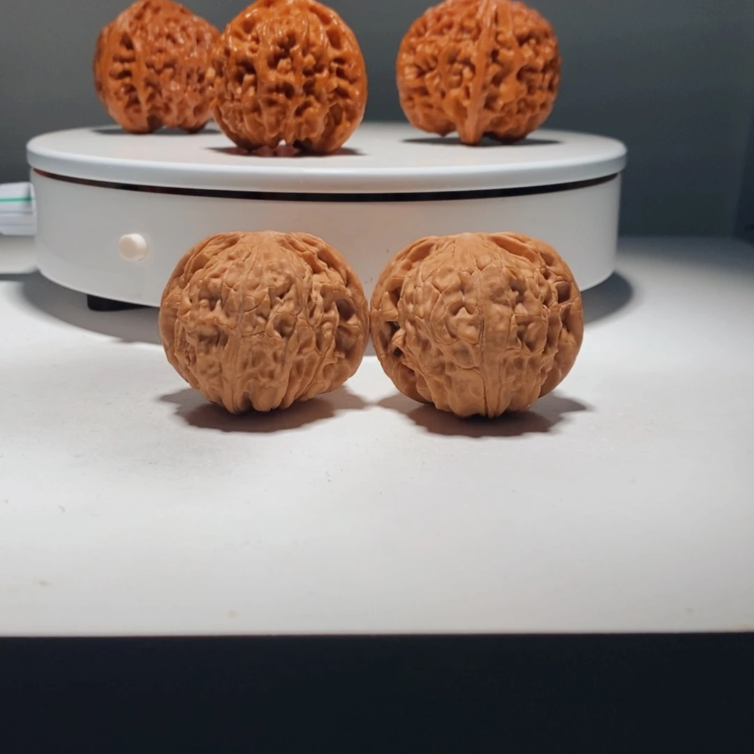 文玩核桃吊坠   756号-房山石子磨盘-40尺寸