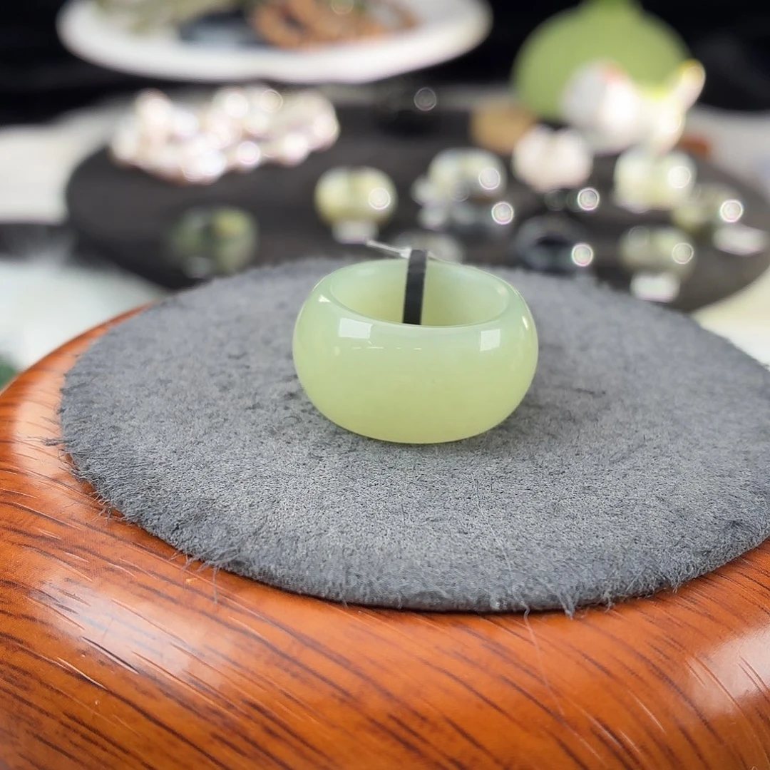 和田玉未镶嵌戒指b128黄绿墩15.9不退换