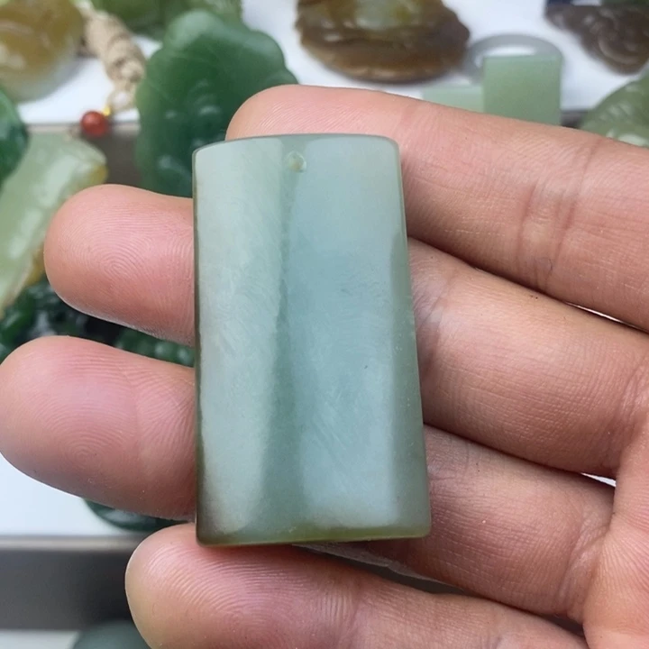 和田玉（糖玉）未镶嵌颈饰
