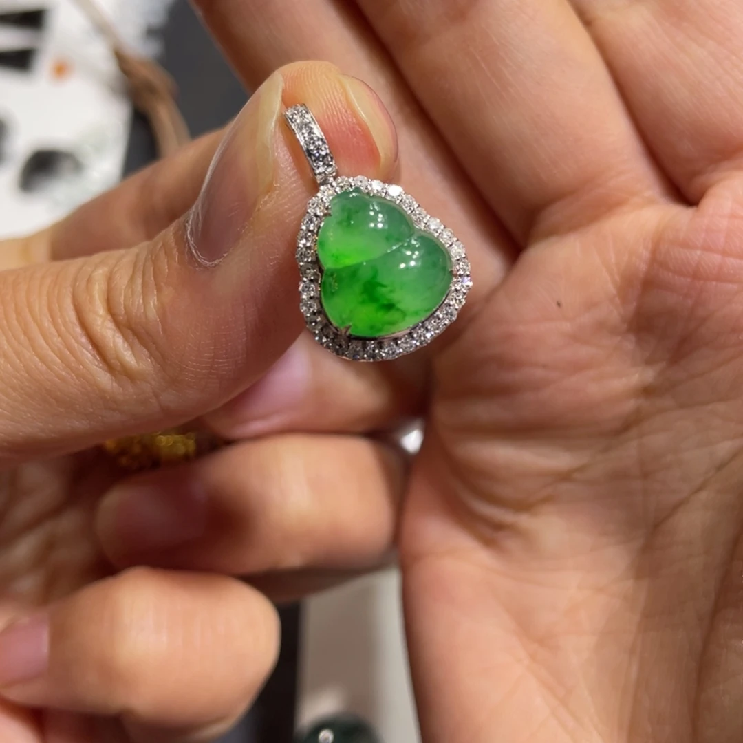 定制翡翠18K金镶嵌葫芦