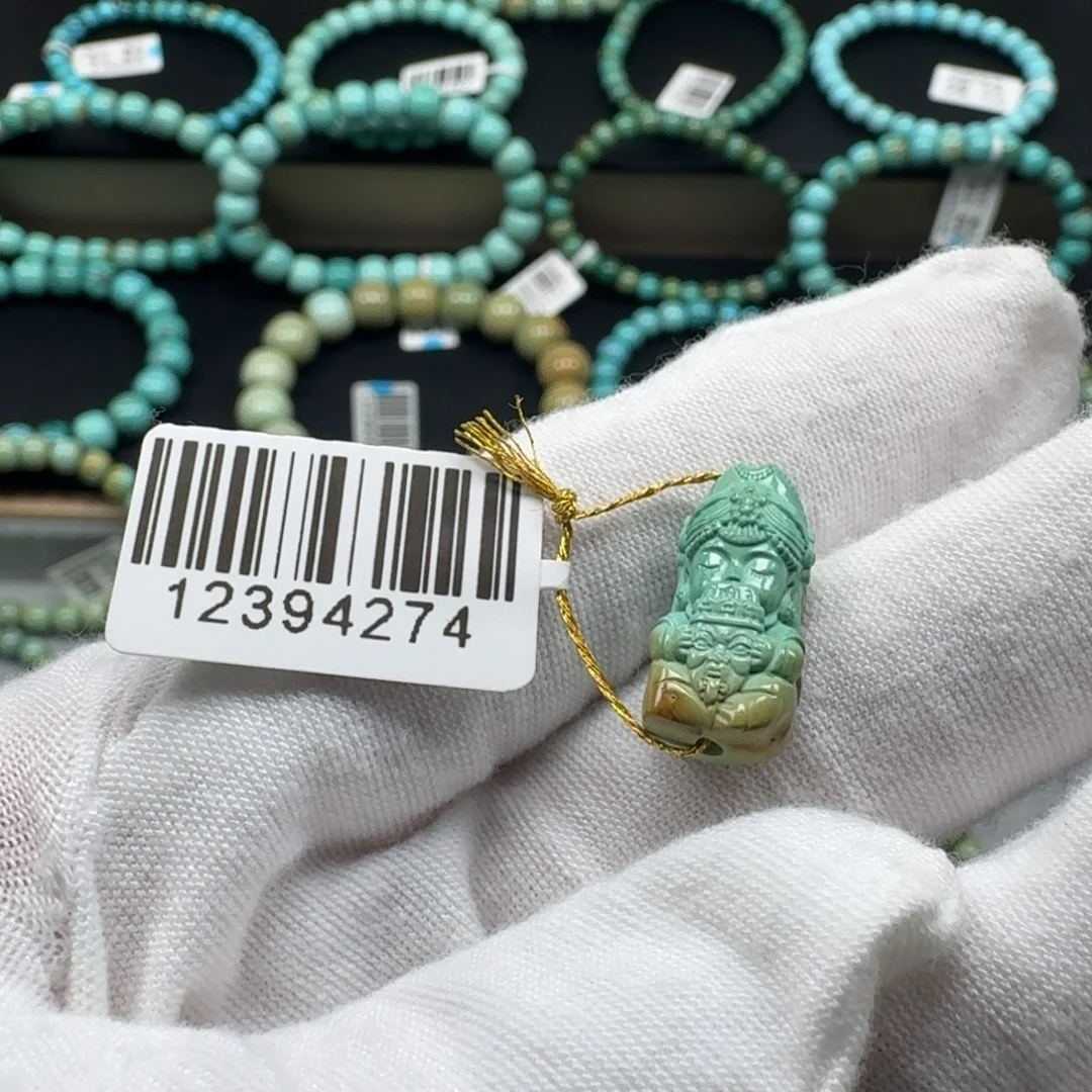 绿松石未镶嵌挂件