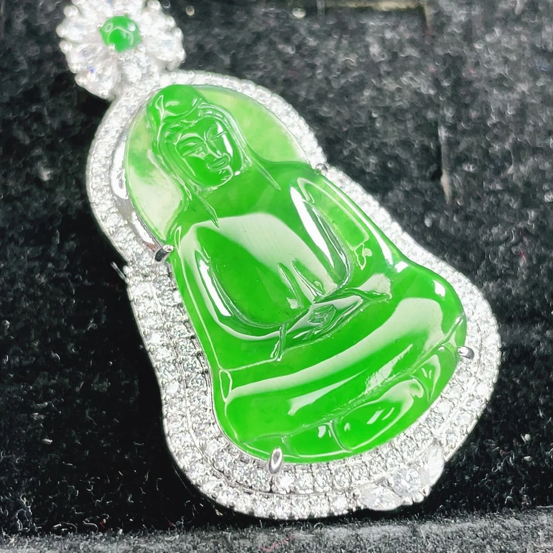 翡翠未镶嵌颈饰39