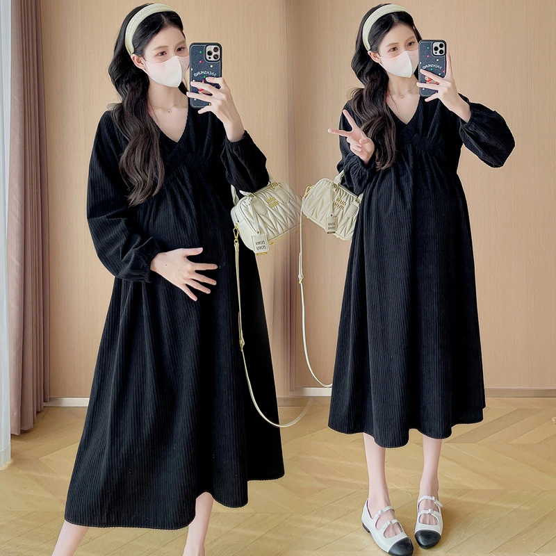 孕妇2025新款显瘦气质宽松v领时尚长袖小黑裙中长款孕妇连衣裙