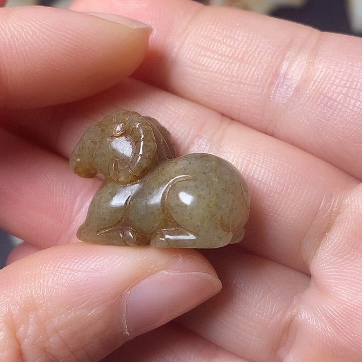 和田玉（糖玉）车挂未镶嵌