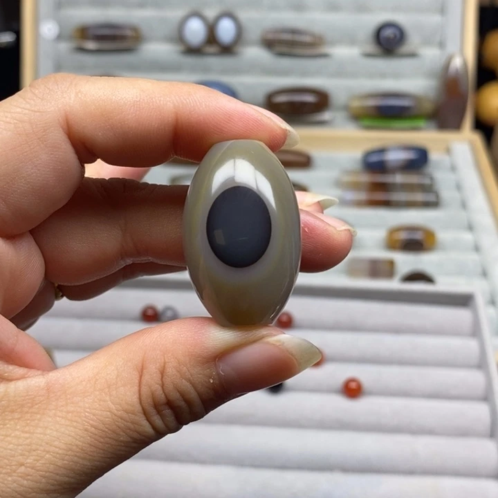 未镶嵌玛瑙/玉髓珠宝奇石?****