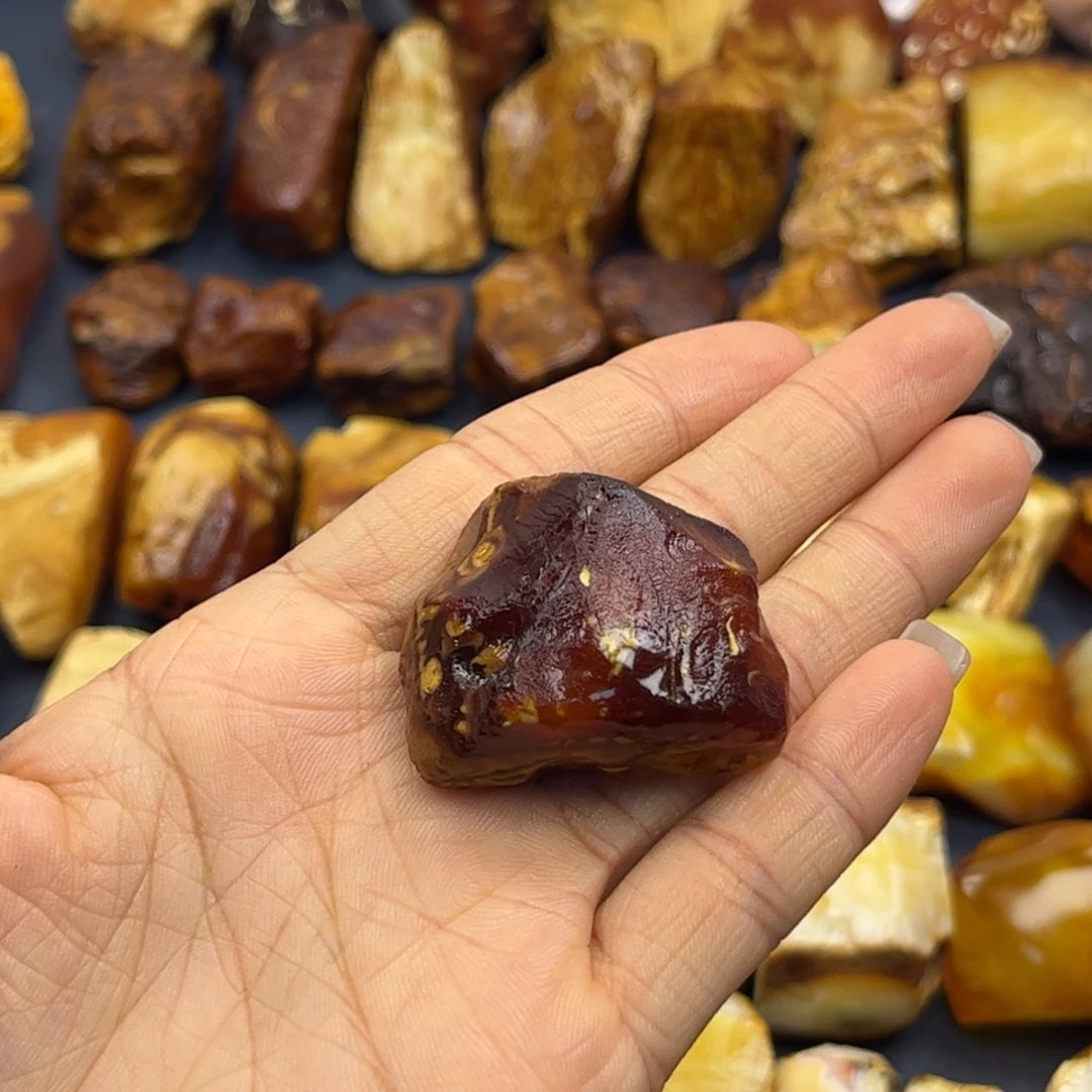 成***簧定制琥珀未镶嵌蜜蜡定制