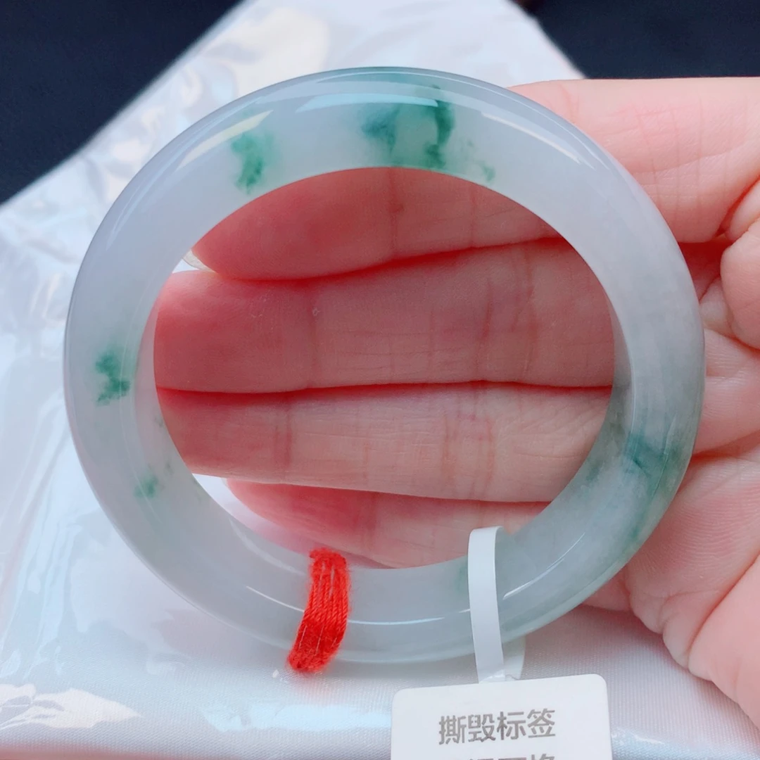 翡翠未镶嵌手镯53圈白冰飘绿花冰胶润