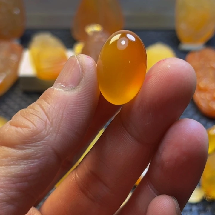 鹰***飞石英质玉未镶嵌旦面