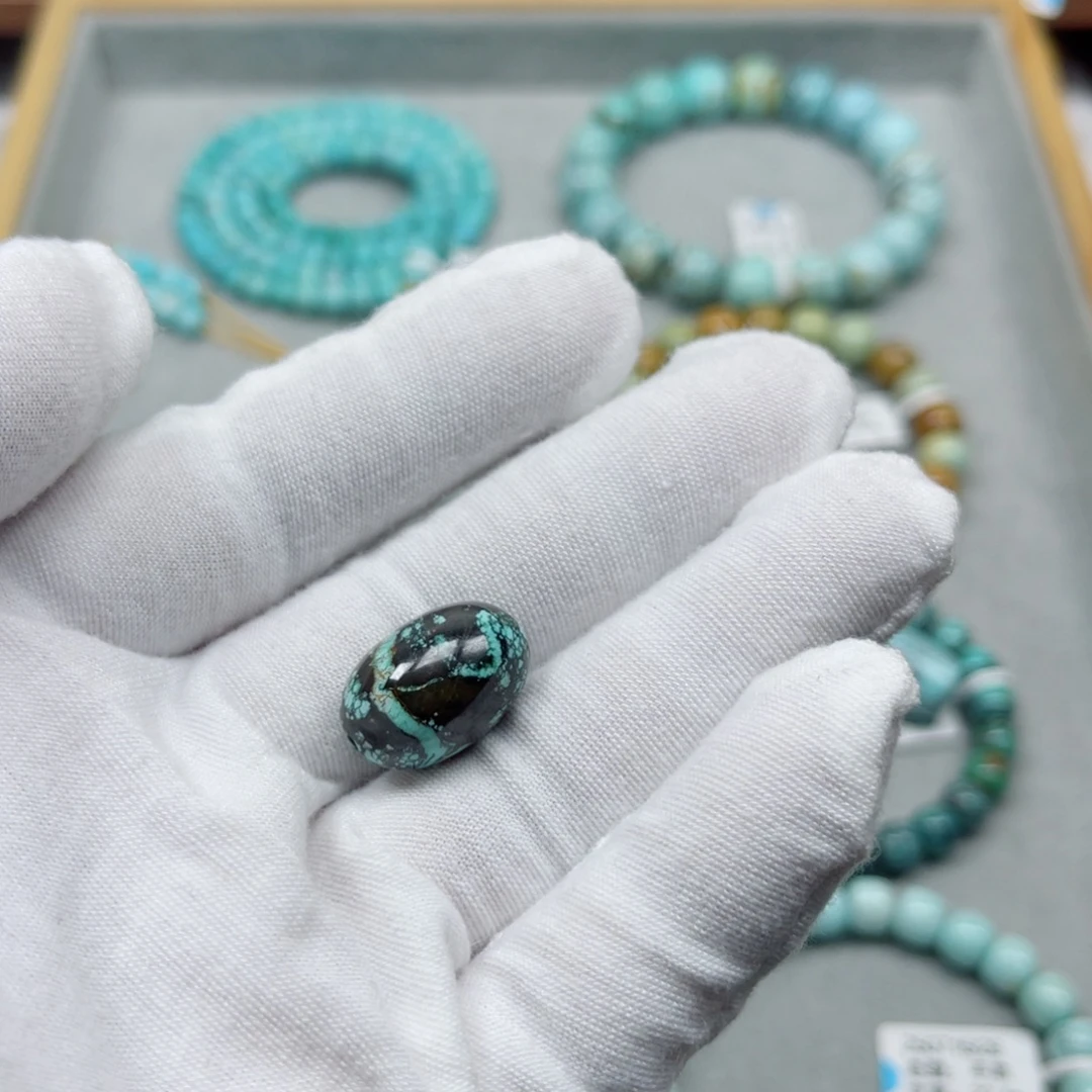 绿松石未镶嵌挂件