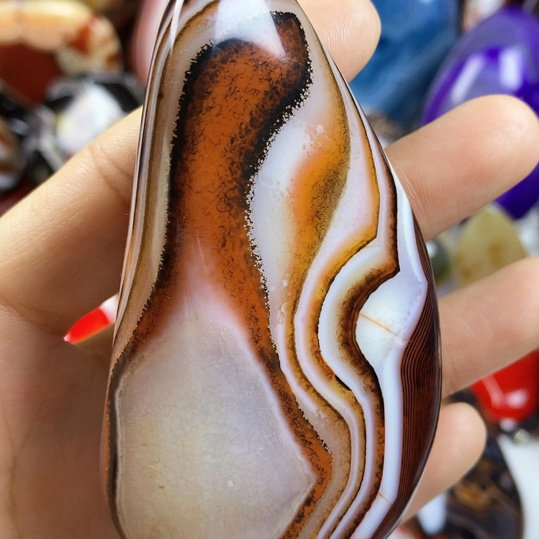 用***4玛瑙/玉髓未镶嵌珠宝半成品